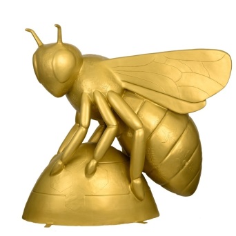 Bee in the Detail (Pī i te Iti)